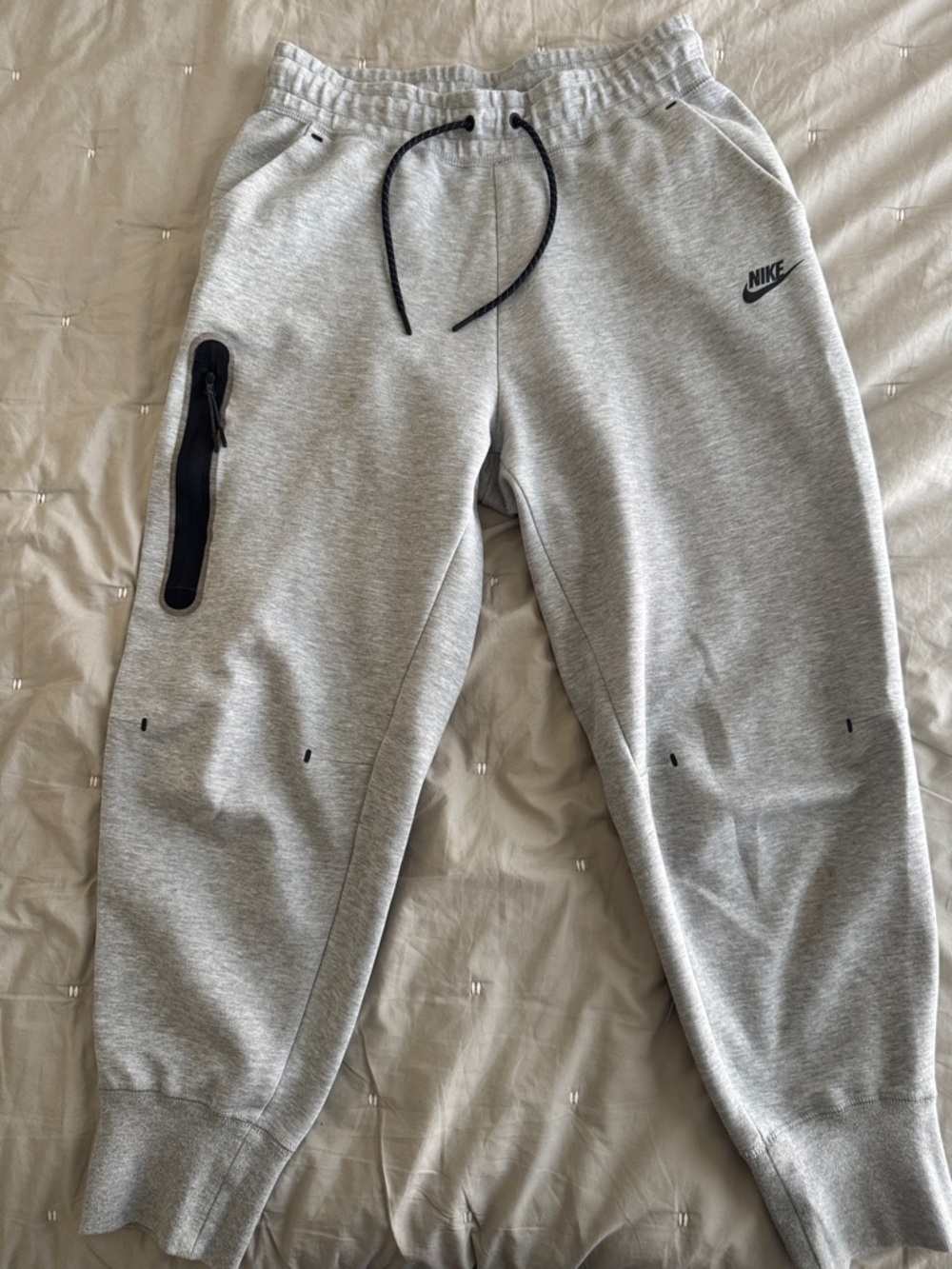 Nike Kids Light Gray Jogger Sweatpants with Black Accents